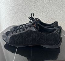 Authentiques Baskets LOUIS VUITTON 37.5 en cuir noir