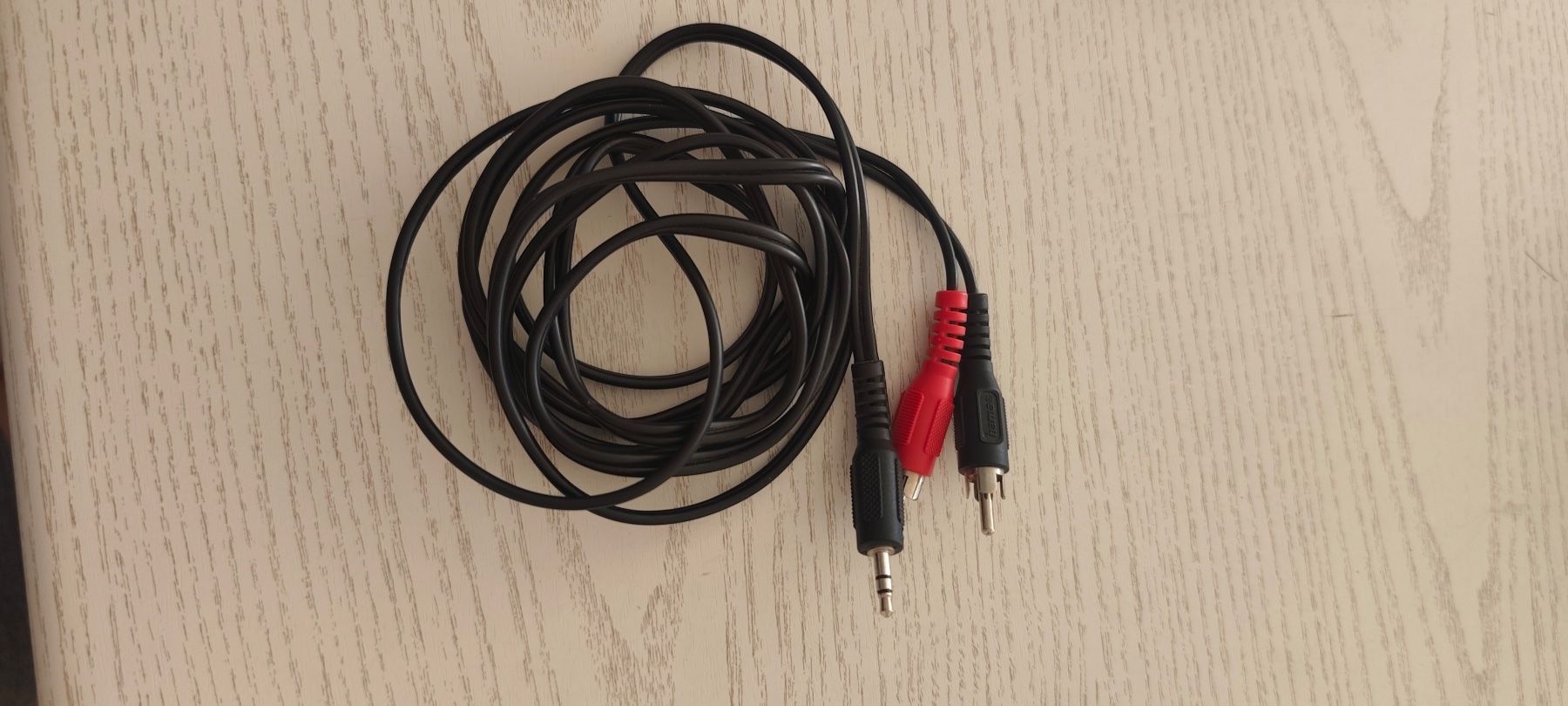 Kabel: Câble audio 3.5mm vers 2x RCA noir – Gebraucht aus Aigle von Dadavd