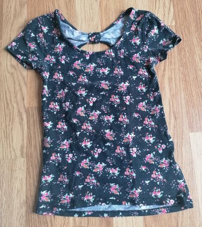 T-shirt, top, haut, pull