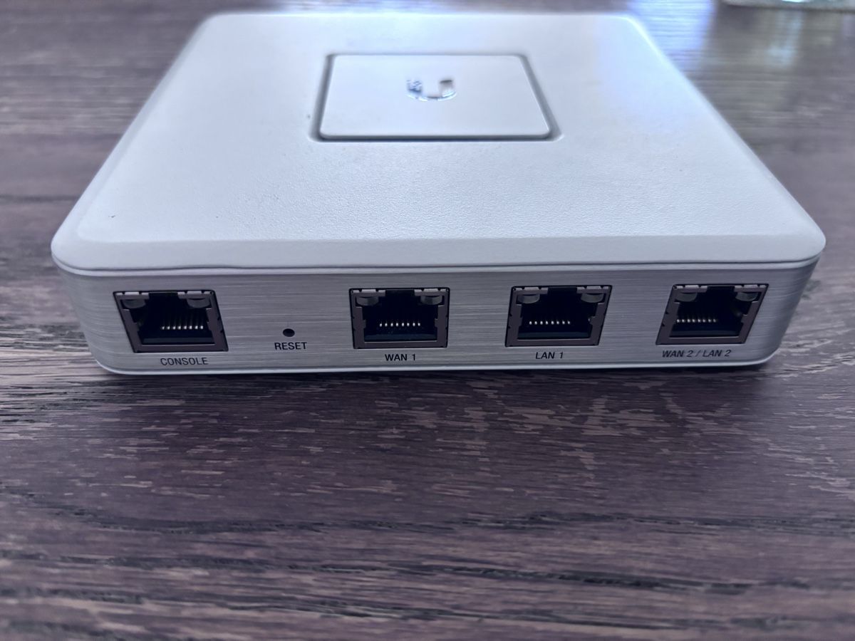 Unifi Modems & Router: Unifi Security Gateway – Gebraucht aus Bremgarten AG von Rsteger 1
