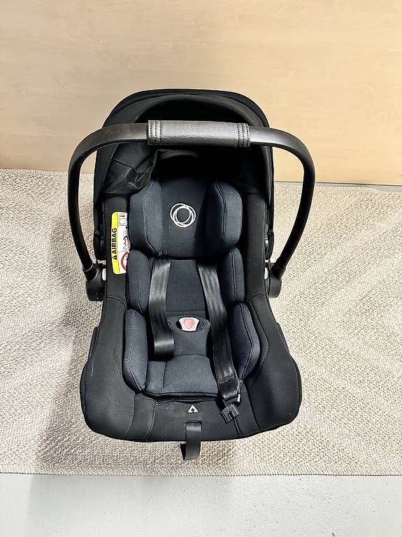 Seggiolini per auto: Bugaboo Turtle Air by Nuna Babyschale inkl. Isofix-Base – Usato da Greppen venduto da NellyTomic 1