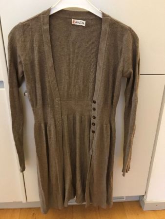 Braungraue lange Strickjacke; Gr XS-S