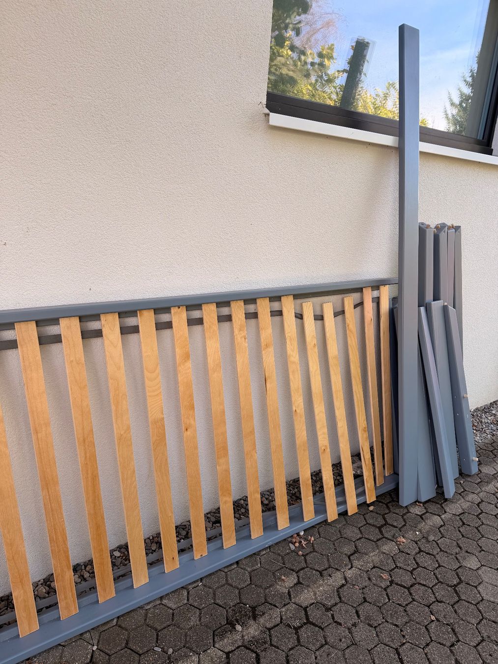 Letti: Kinderbett Haus 90.00 – Usato da Muttenz venduto da ClaudB02