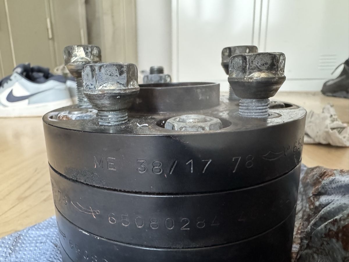 Tutti pezzi di ricambio auto: Spurplatten 20mm 5x100 4 Stück – Usato da Mels venduto da gun_9r5w 1