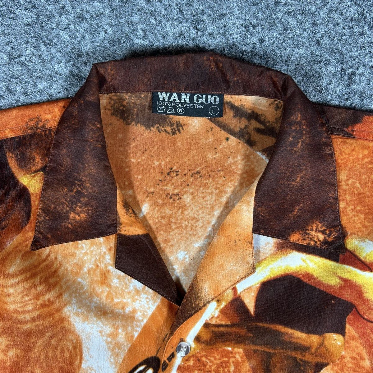 Hemden: 2000s WAN GUO shirt – Gebraucht aus La Sagne NE von Matlasape 2