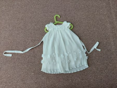 Kleid.