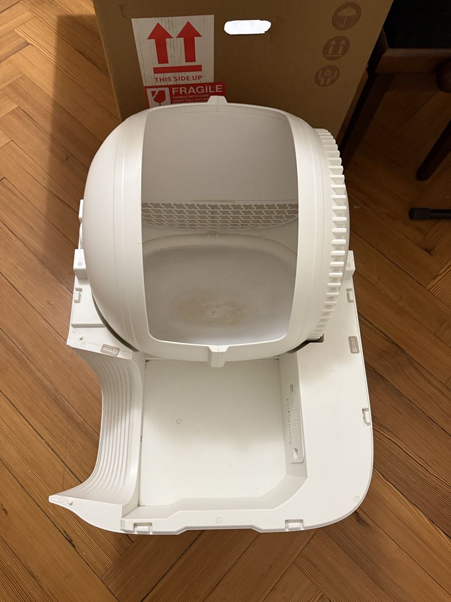 Gattaiole: PetSnowy Automatic Cat Litter Box White with New Lid – Usato da Genève venduto da lor_dm8g 2