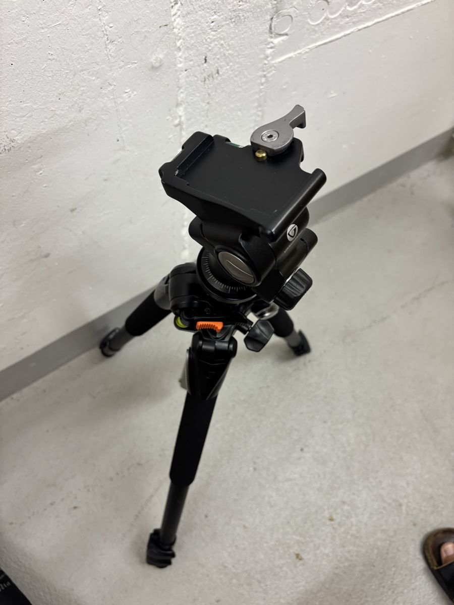 Vanguard Treppiedi & Teste: Vanguard Alta Pro 2+ Tripod with Bag good condition – Usato da Zumikon venduto da laudz 4