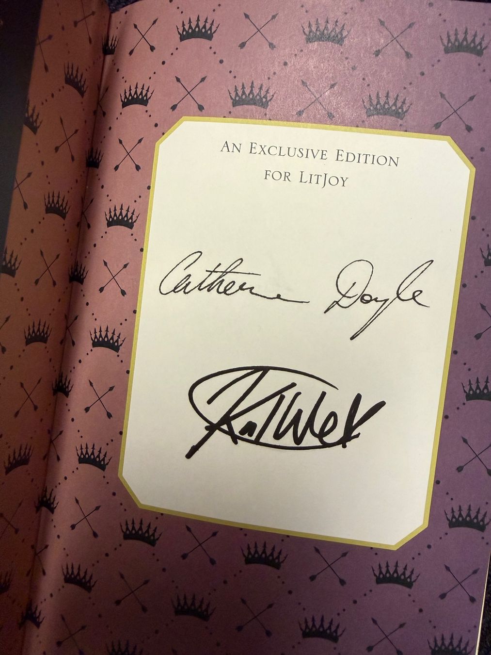 Libri: Twin Crowns & Cursed Crowns, Catherine Doyle, LitJoy Edition – Nuovo (secondo la descrizione) da Eichberg venduto da Lolapop18 4