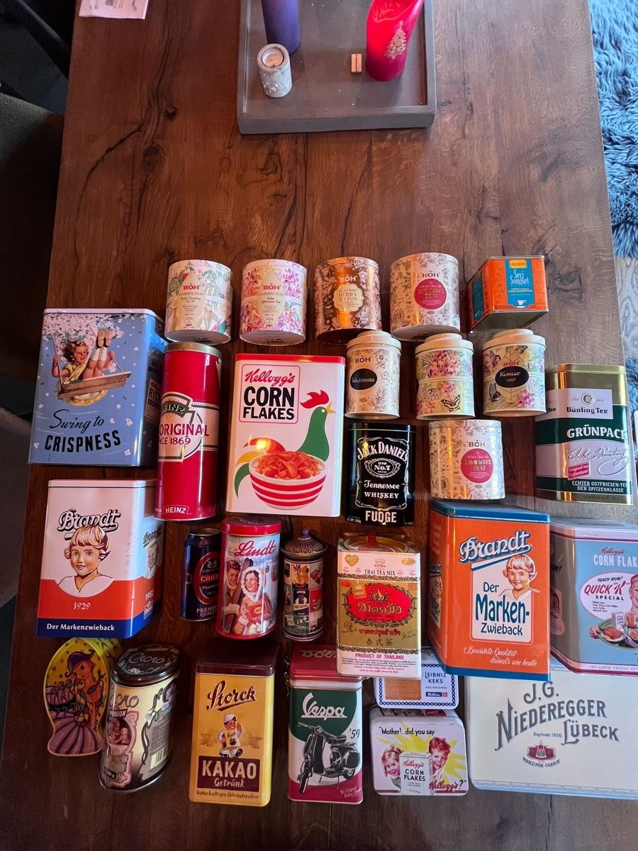Alle Dekorationen: Vintage Blechdosen Sammlung, 28 Stk. – Gebraucht aus Fruthwilen von car_5q9w 1
