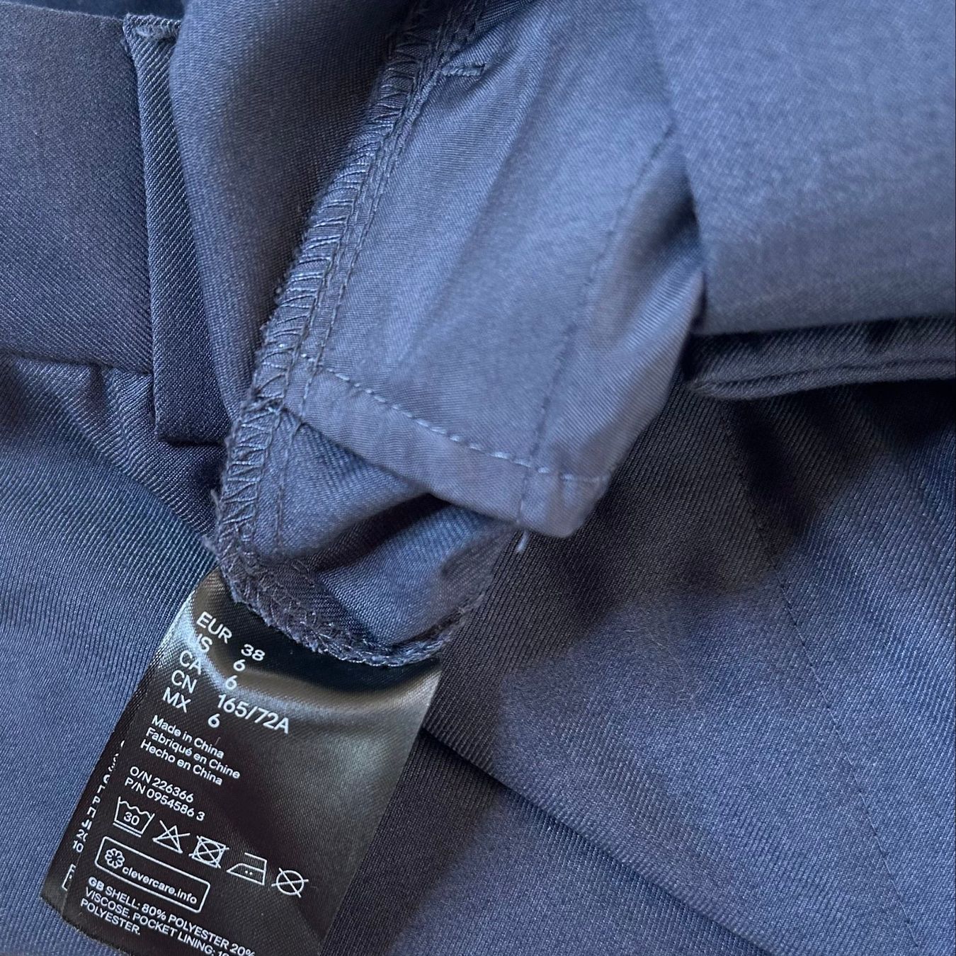 H&M Completi & Tailleur: H&M Suit - Blazer and Pants – Usato da St. Gallen venduto da look-twice 9
