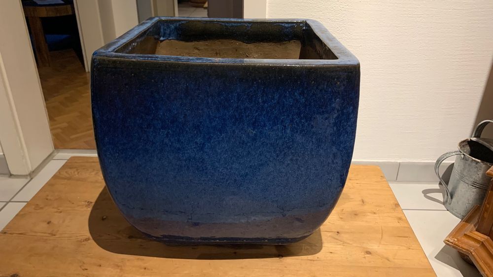 1x Kübelfuß Aus Steinzeug, Blau Glasiert, 8 Cm Tief – B-Ware Mit Kleinen Fehlern