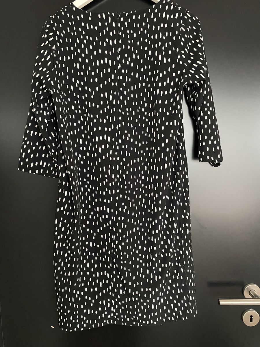 Kleider: Dünnes Kleid schwarz mit weiss Gr. 34 – Neu (gemäss Beschreibung) aus Meggen von 6003Luzern 3