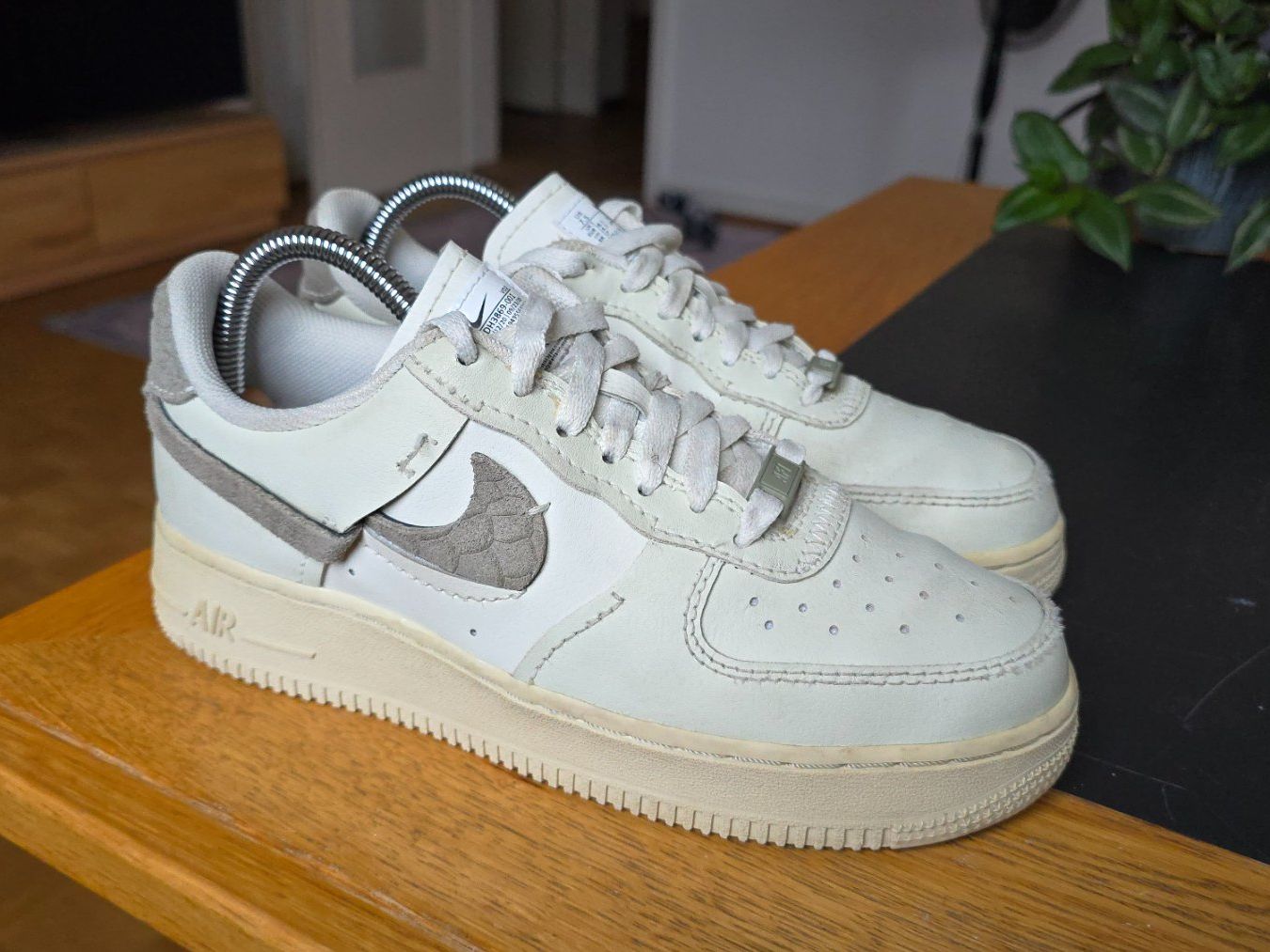 Nike Scarpe da uomo: Nike Air Force 1 schuhe gr 38.5 – Usato da Wallisellen venduto da theblacksheep