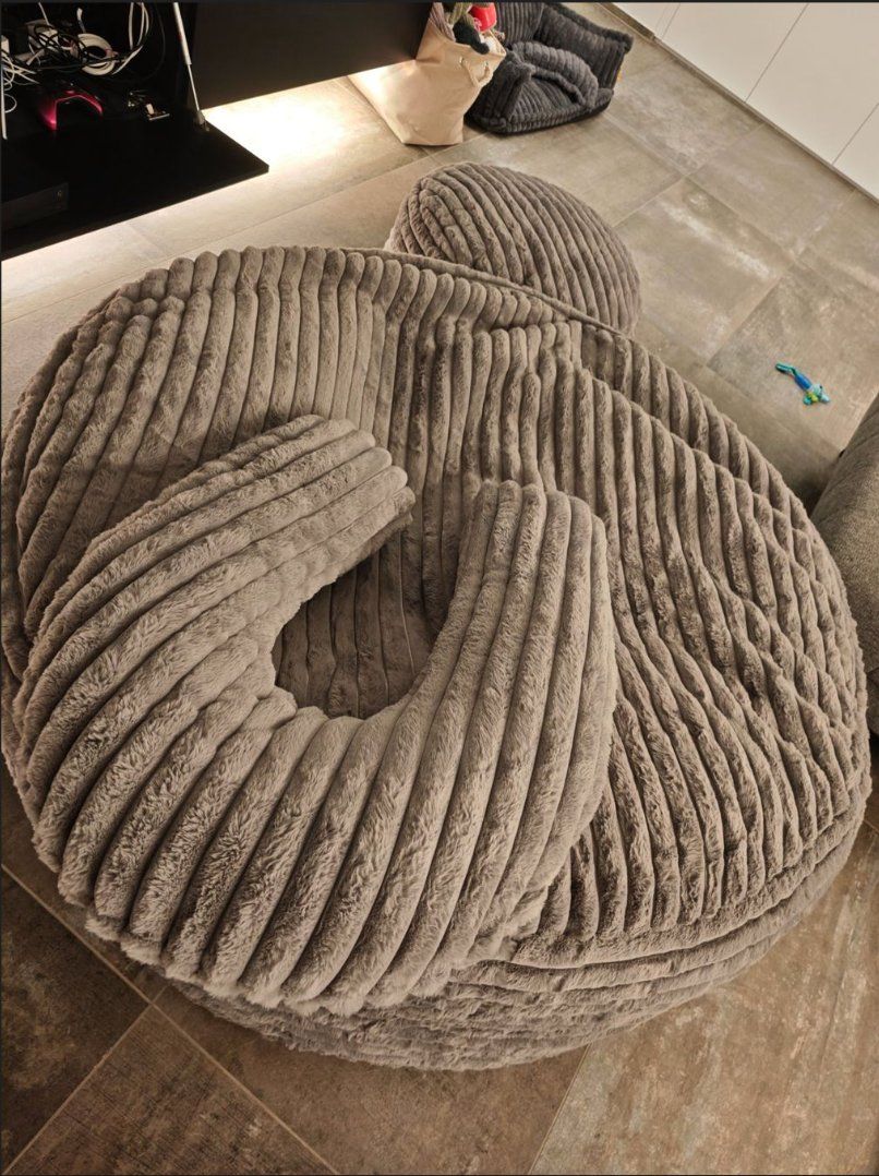 Fauteuils: XXL Sitzsack mit Sitzhocker – Neuf (Voir description) à Sempach par Hue_Zer 2