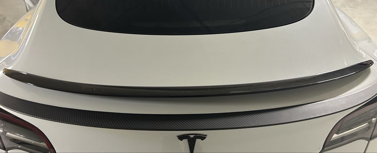 Tesla Tutti i ricambio: Tesla Model 3 Heckspoiler Schwarz Glanz! – Usato da Uznach venduto da Kushmanguli