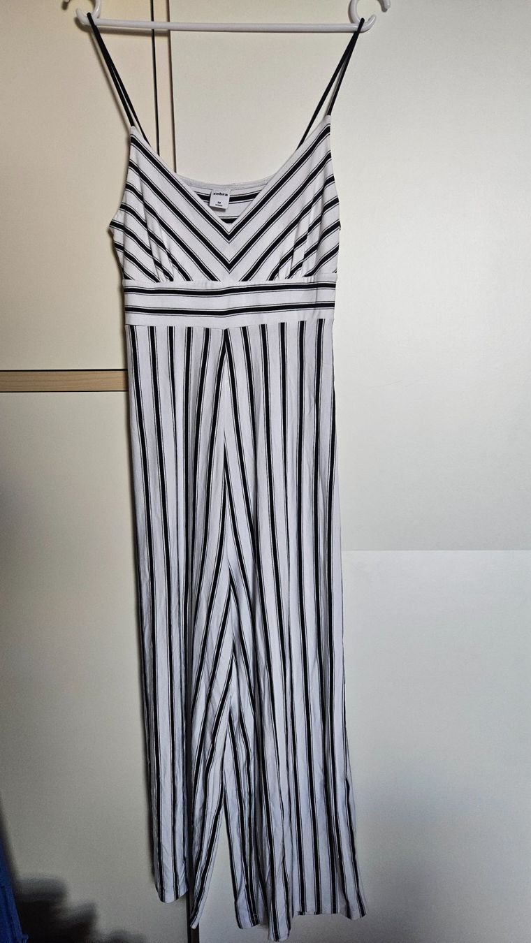 Jumpsuits: Hosenkleid – Gebraucht aus Münchenbuchsee von Yothu