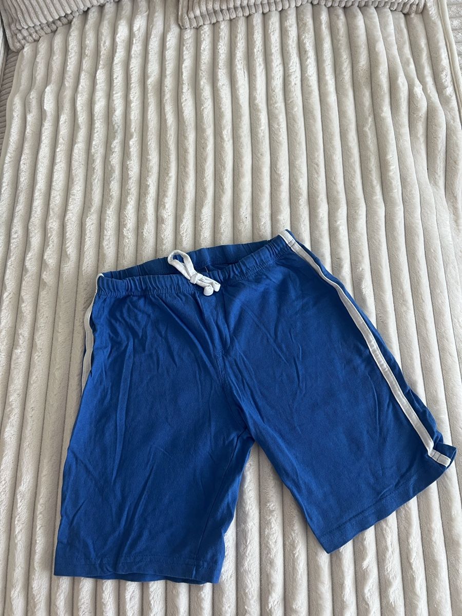 Pantaloni: BAUMWOLL SHORTS HELLBLAU GR 122 – Usato da Basel venduto da theo-g77