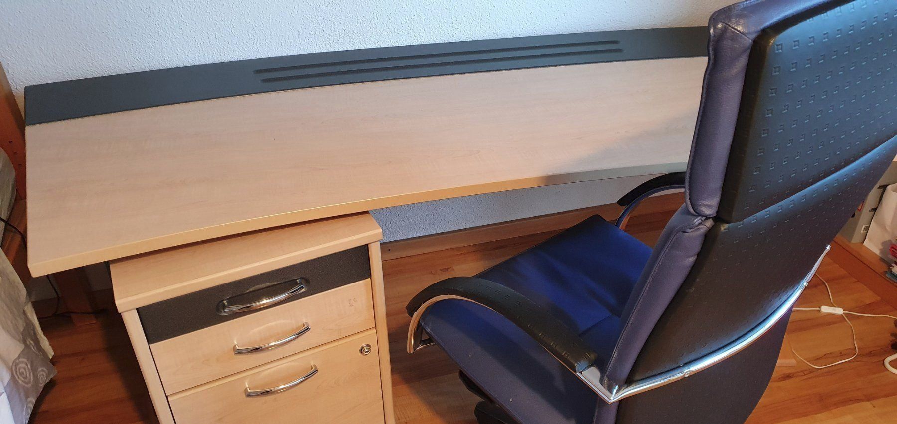 Schreibtische: Demontierter Schreibtisch mit optionalem Rollcontainer – Gebraucht aus Turgi von lor_m5pb 4