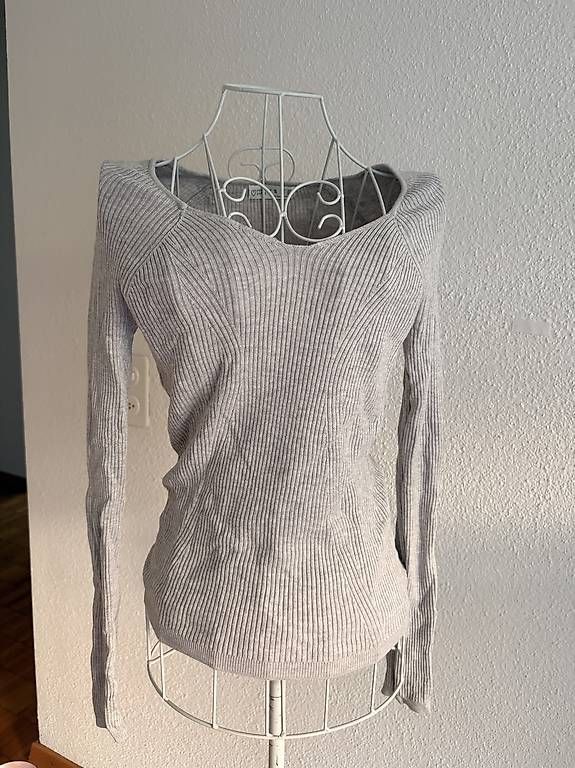 Tops:  Schlichtes geripptes Langarm-Top  – D'occasion à Kriens par dajaxoxo