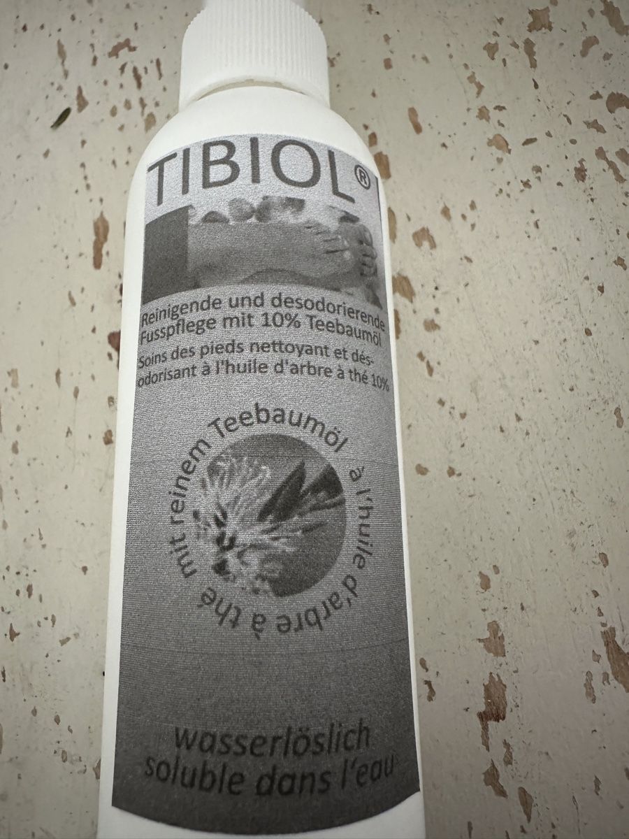 Pediküre: Teebaumöl – Neu (gemäss Beschreibung) aus Gelterkinden von Aischas 2