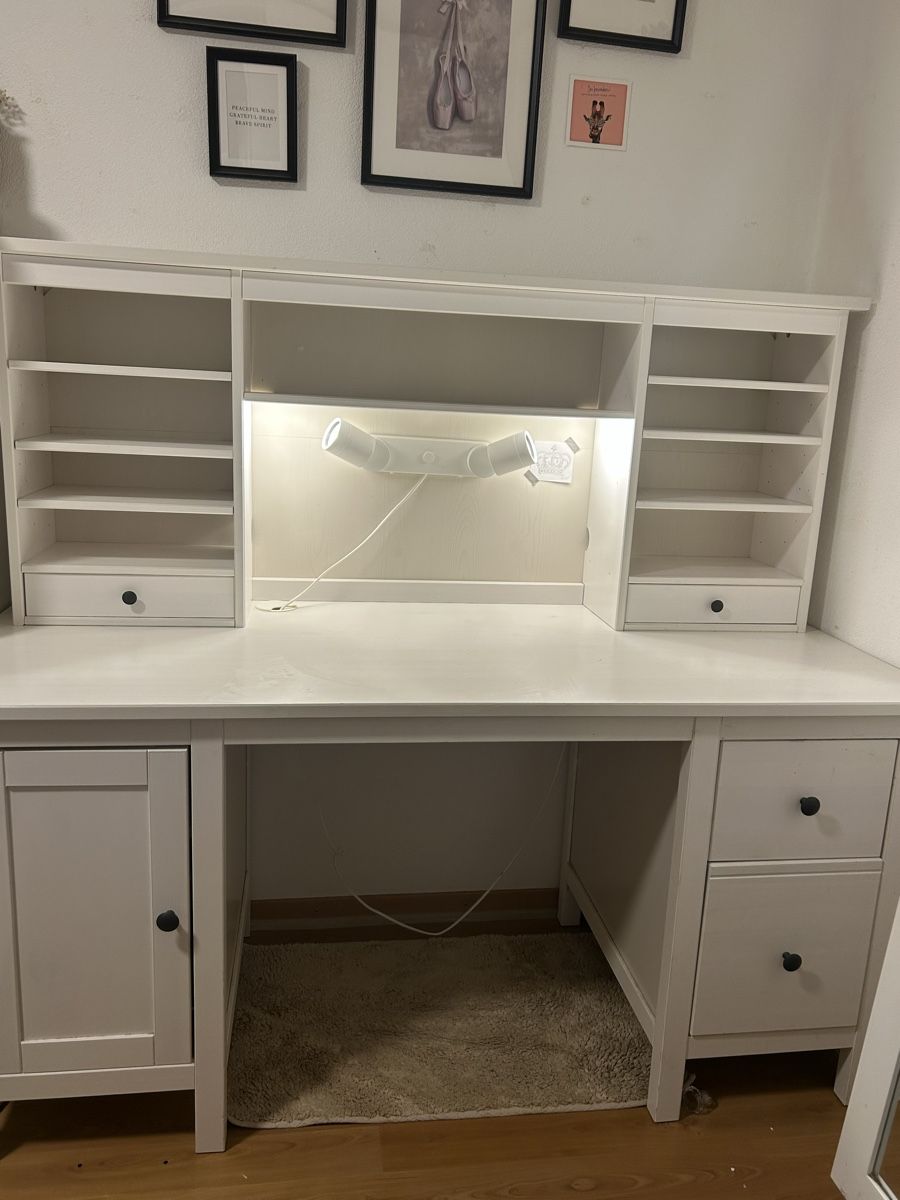 Ikea Scrivanie: Pult Idanäs IKEA – Usato da Bremgarten AG venduto da mix_rsl7