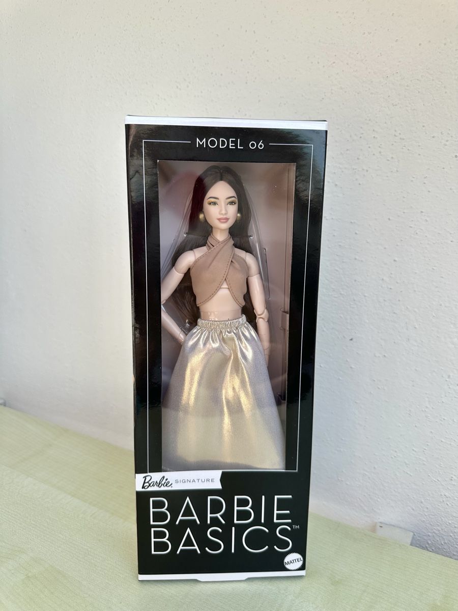 Bambole: Barbie Basics Bewegliche Puppe – Nuovo e nell'imballaggio originale da Zürich venduto da Kat_5557 1