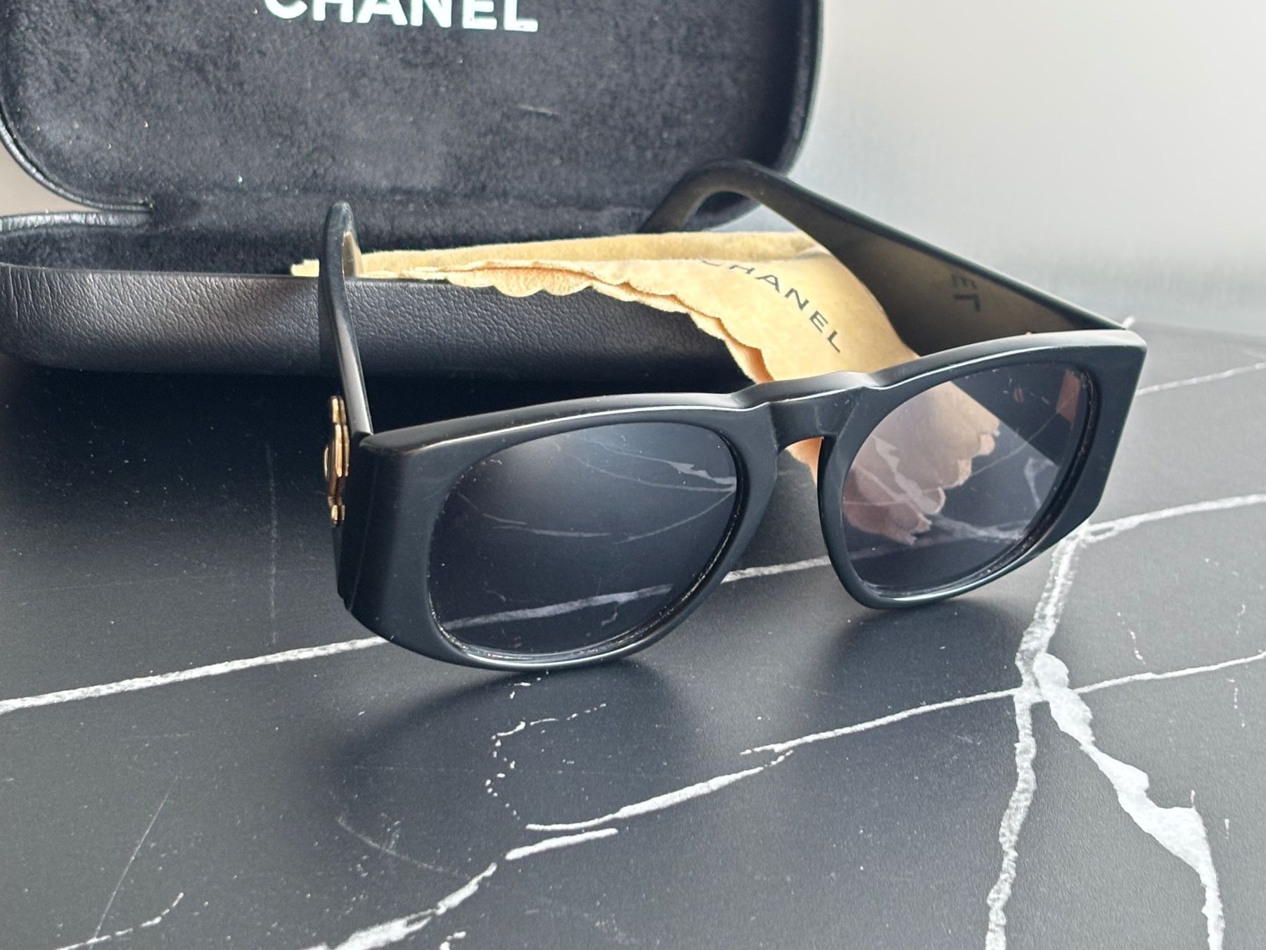 Chanel Brillen & Gläser: Vintage Sonnenbrille von Chanel – Gebraucht aus Rheinfelden von Jeva-Anna 1