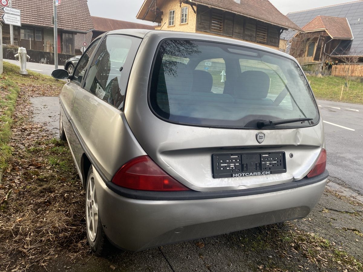 Lancia Automobili: LANCIA Y 1.4 – Usato da Bern venduto da hotcars24 3