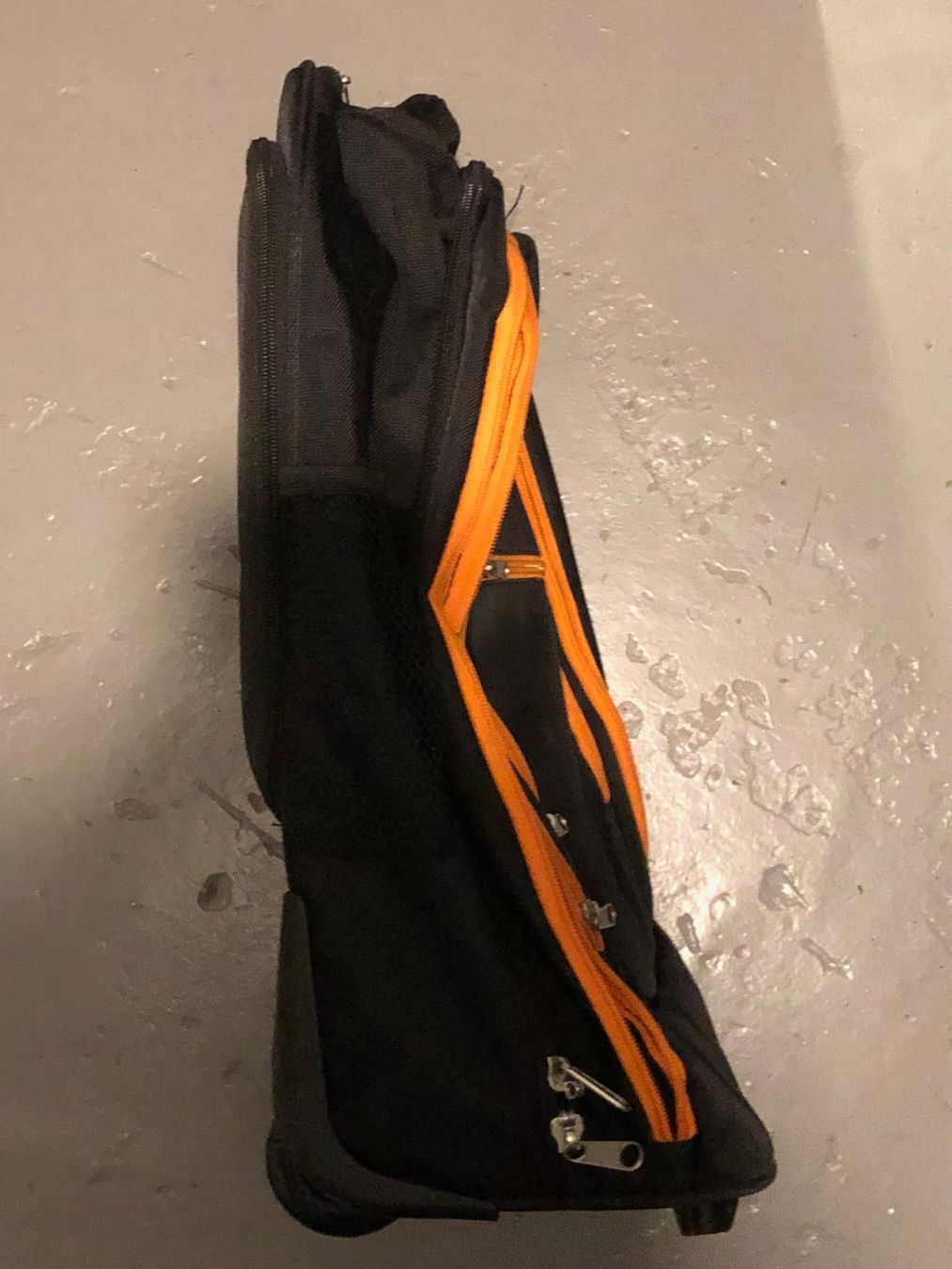 Valigie: Rolltasche schwarz/orange – Usato da Buchs SG venduto da Handyman77 3