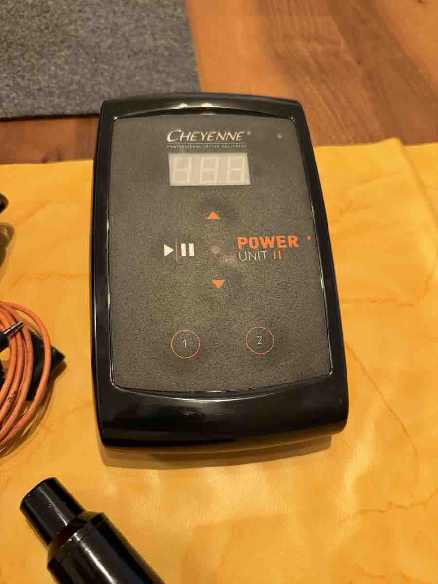 Tutte le macchine: Cheyenne Tattoo Set Power Unit II gebraucht – Usato da Wetzikon ZH venduto da boberat 3