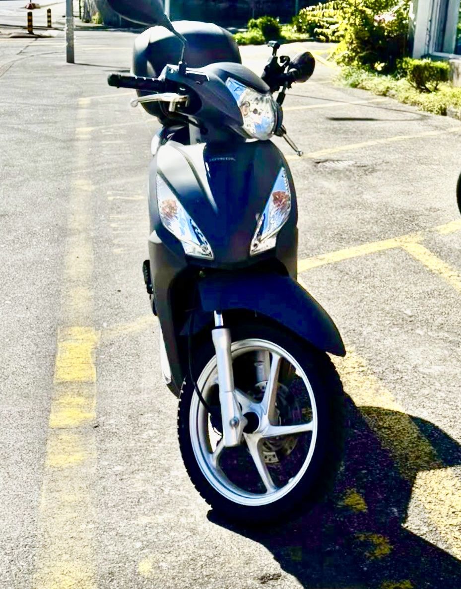 Honda Scooters: Honda vision 110 – Gebraucht aus Veyrier von VeyrierMan