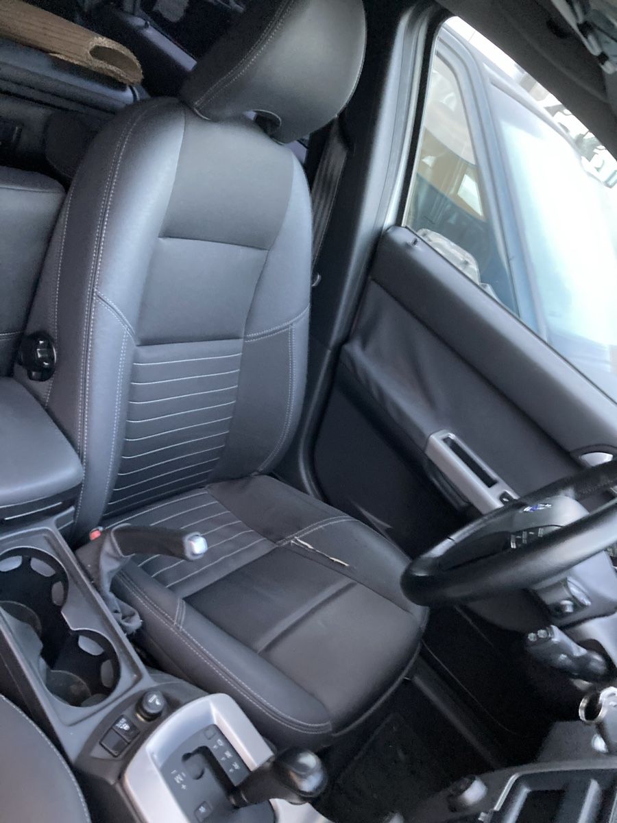 Volvo Tutti pezzi di ricambio auto: Volvo Sitze V50 S40 – Usato da Hitzkirch venduto da Christophf 1