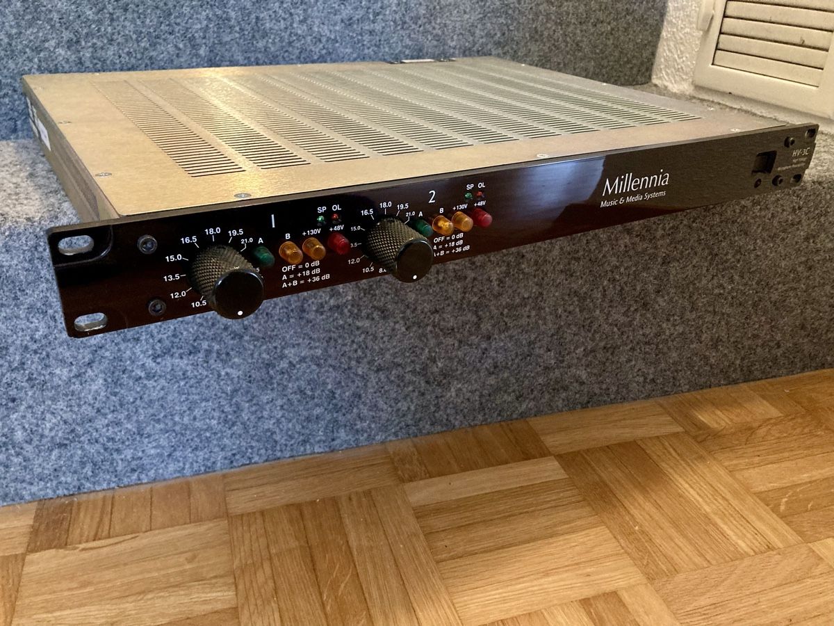 Strumenti musicali: Millennia HV-3C Preamp – Usato da Glattfelden venduto da Pedals