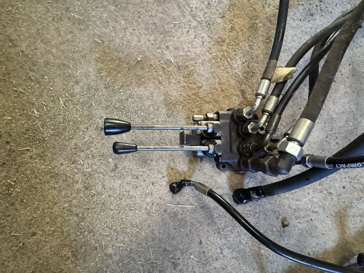 Aebi Autres pour métaux et serrurerie: Hydraulische Lenkung Aebi – D'occasion à Lungern par Stefanvogler 4