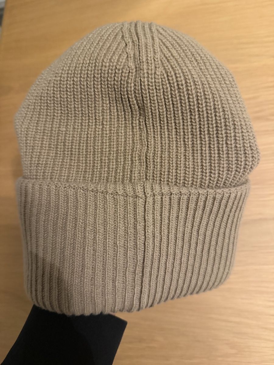 Moncler Copricapi, berretti & cappellini: Moncler, Bonnet beige – Usato da Cernier venduto da 1234V 1