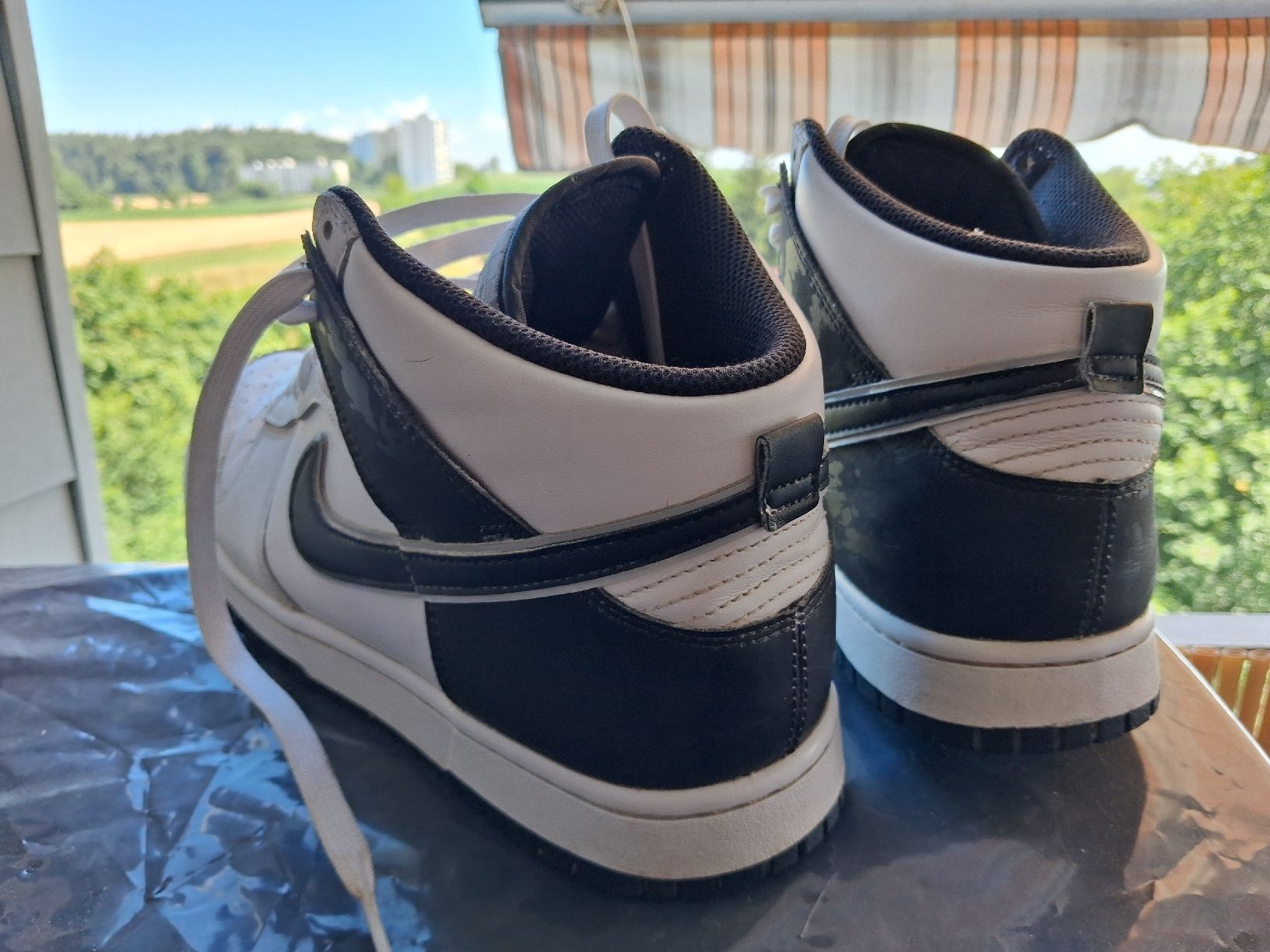 Nike Scarpe da uomo: NIKE Dunk High Retro SE Herren Sneakers 43 Schwarz/Weiss – Usato da Effretikon venduto da SEMOUNA 7