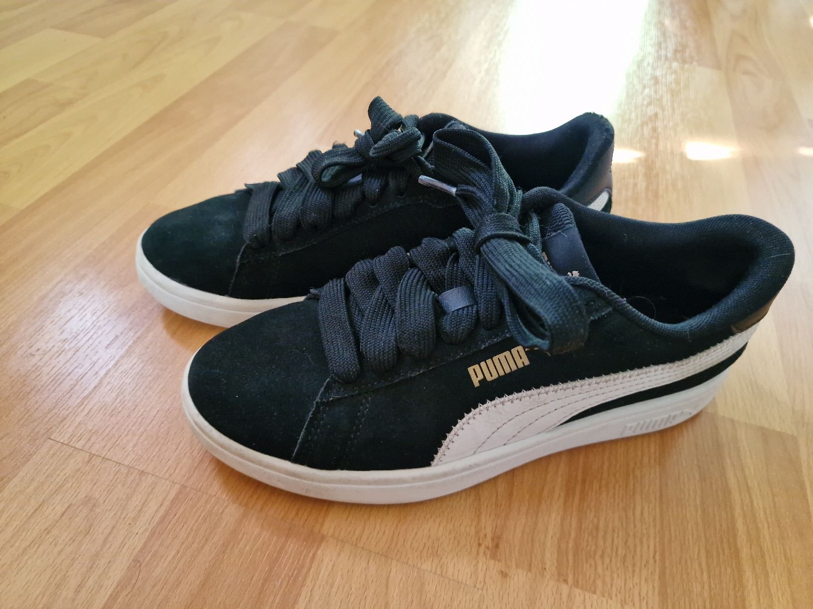 Puma Scarpe da uomo: Puma Turnschuhe schwarz-weiss, Grösse 37 – Usato da Lostorf venduto da catja06