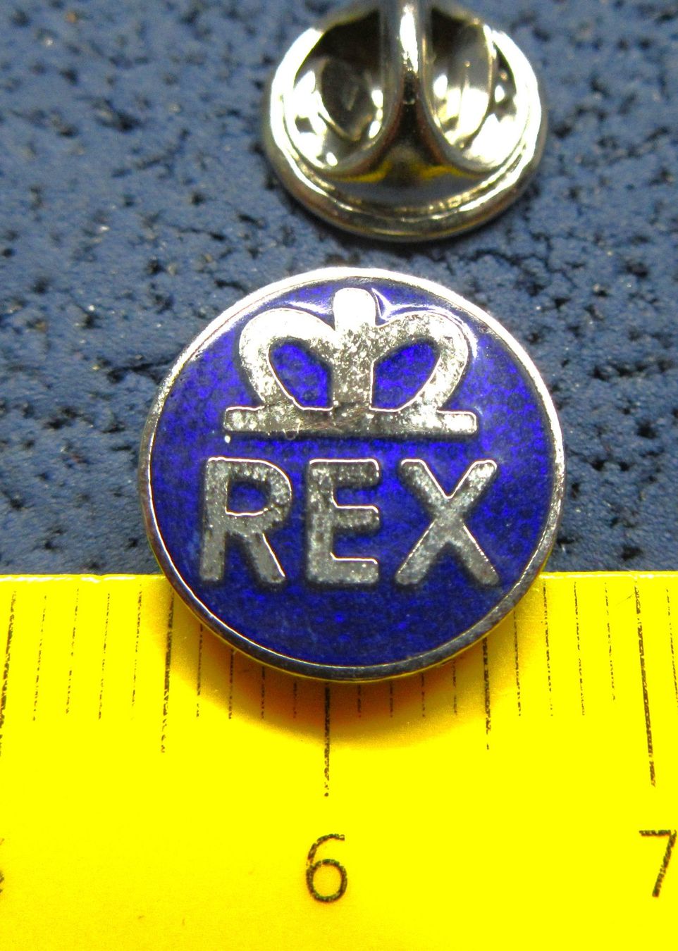 Placchette & Badge: REX MOTORRAD MOPED PIN ENAMEL KLEIN-FEIN – Usato da Ettingen venduto da Hausi4711