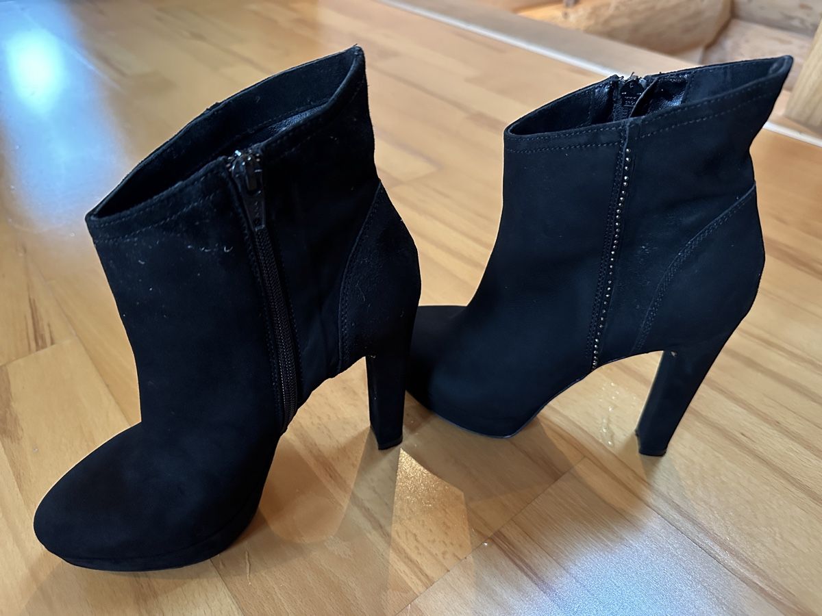 Scarpe da donna: Stiefelette 35 Mai Piu Senza – Usato da Benken ZH venduto da eandras 1