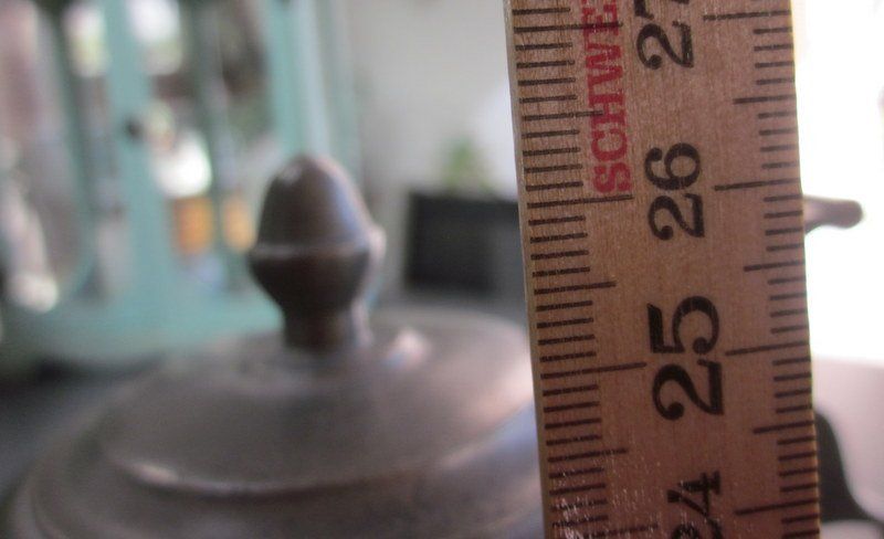 Caraffe: Alter Zinnkrug mit Deckel, gepunzt – Usato da Bischofszell venduto da raika 8