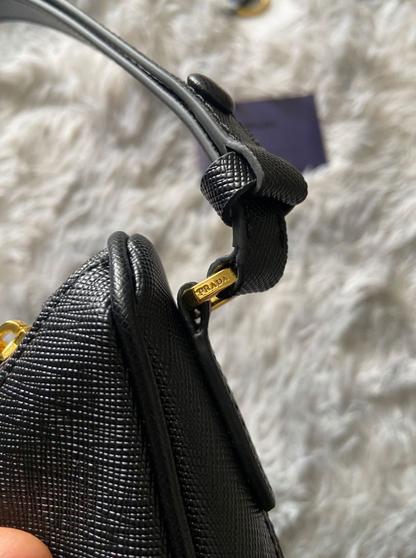 Prada Sacs femmes: PRADA RE-EDITION 2005 BAG - Schwarz – Neuf (Voir description) à Embrach par NovasOutlet 3