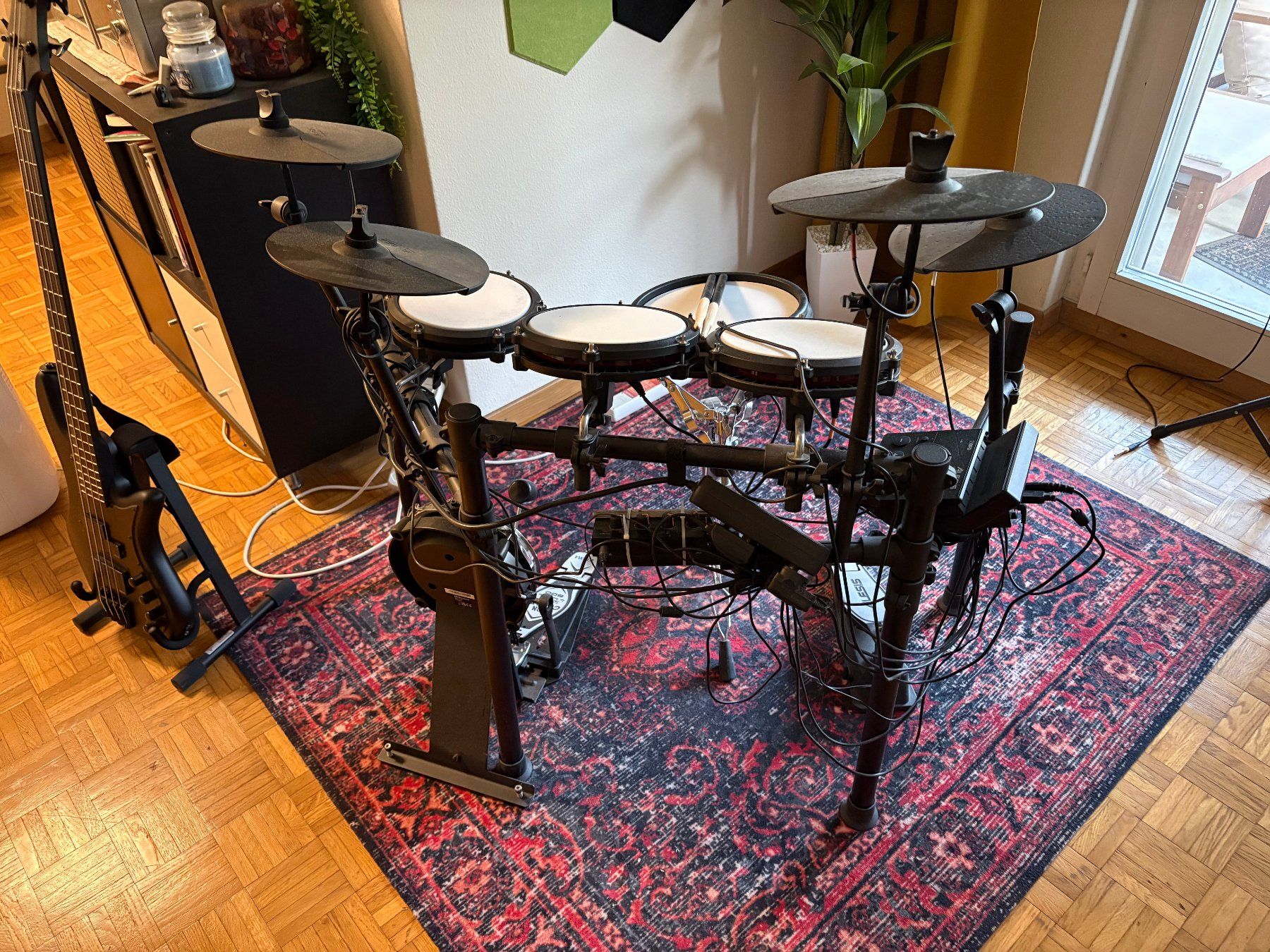 Alesis Instruments de musique: Alesis Nitro Max + Expansion kit – D'occasion à Niederhasli par grz_xpn7 1