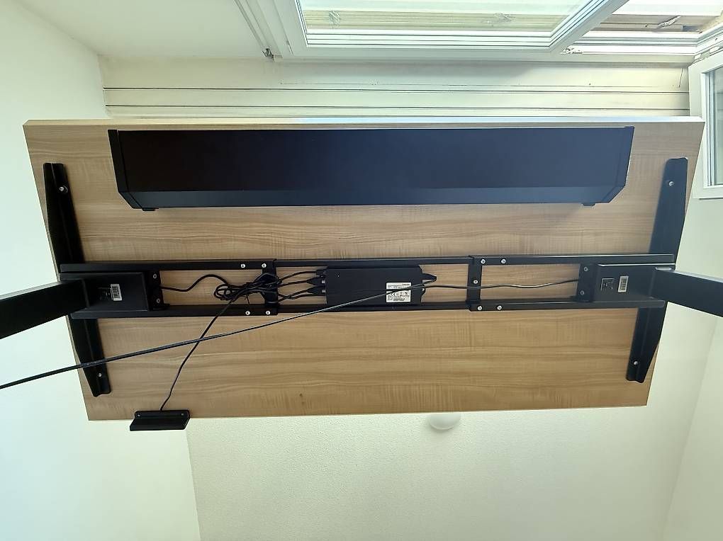 Scrivanie: Ofinto Elevate elektrisch 160×80  wie neu – Usato da Zürich venduto da lei_75rb 2