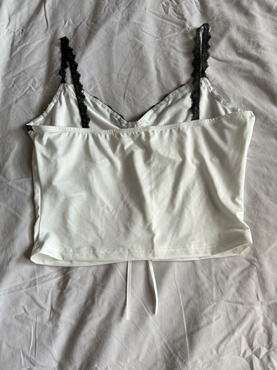 Shein T-shirt: Crop Top SHEIN L – Nuovo (secondo la descrizione) da Biel/Bienne venduto da glaewynnshop 3