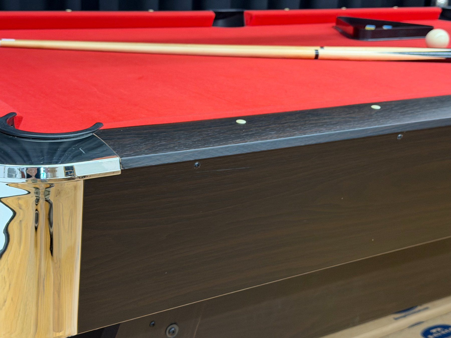 Billiardtische: 7 ft Billardtisch "Premium" – Braun / Rot – Gebraucht aus Olten von antonio.troia 7