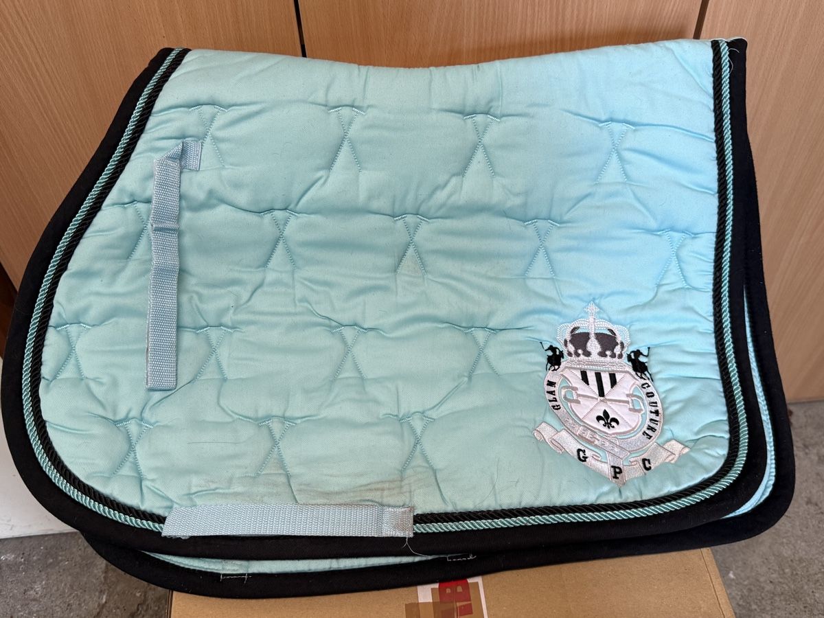 Coperte: HV Polo Schabracke, VS WB – Usato da Hirzel venduto da Arsenal89