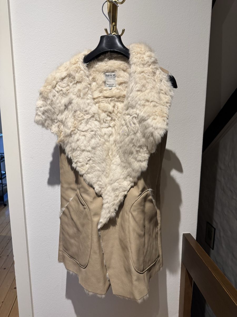 Zara Gilet & Giacche senza maniche: Fauxfur Weste – Usato da Basel venduto da Romandi