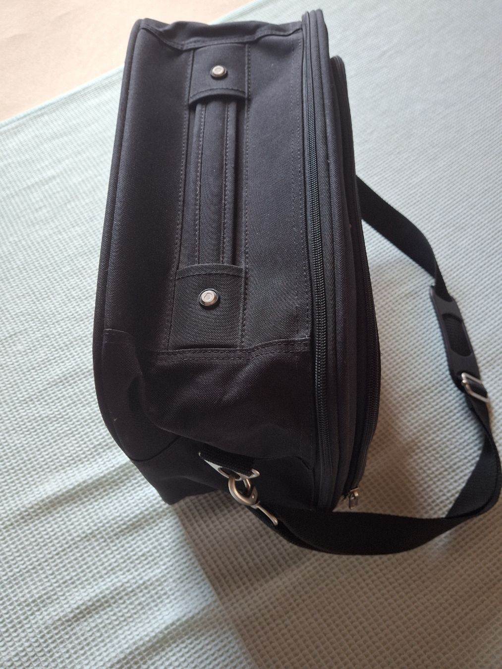 Delsey Borse: Sacoche ordinateur DELSEY noir – Usato da Villiers venduto da san_jn5w 1