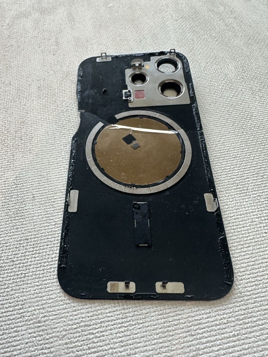 Apple Telefoni cellulari / Smartphones: iPhone 15 Pro Rückseite, defekt, Originalteil – Difettoso da Fahrni b. Thun venduto da familymadech 7